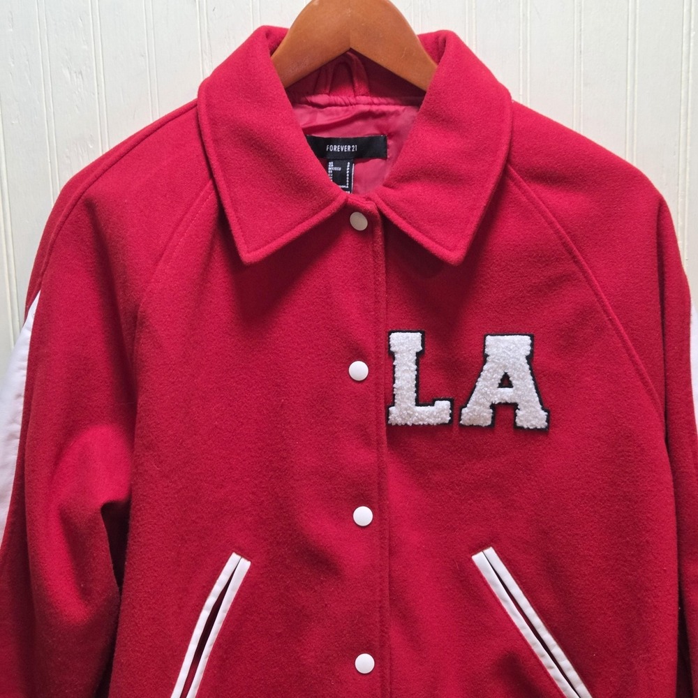 Forever 21 Jacket Womens Small Red‎ LA Varsity Fleece Snap Button 91 Pockets